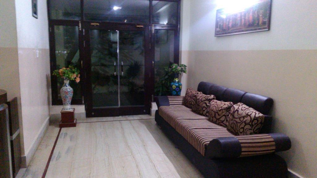 Hotel Kanishka กานปูร์ ภายนอก รูปภาพ